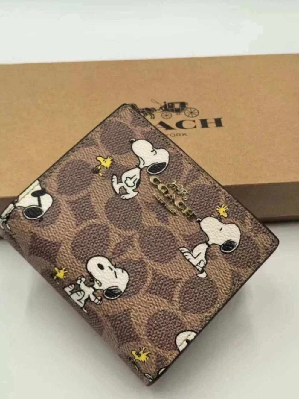 NWT Coach X Peanuts Snap Wallet In Signature Canvas With Snoopy Print CBN32 - Picture 2 of 5